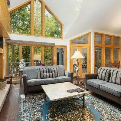 2708 Chateaux DMont condo