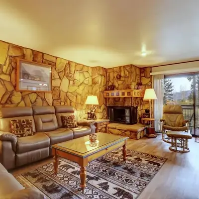 A106 Lake Cliffe condo