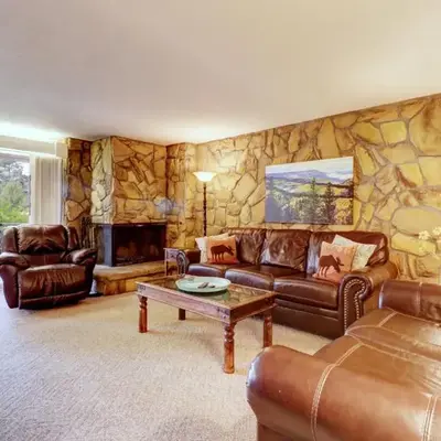 A105 Lake Cliffe condo