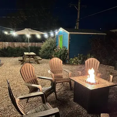 Spacious home w hot tub & fire pit
