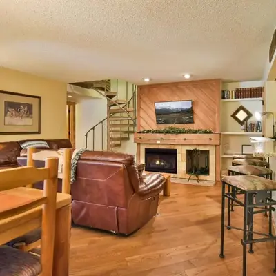 Flying Dutchman Mountainside Condo: Pool/Hot Tub