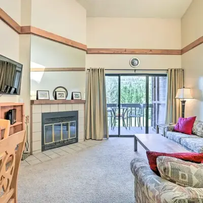 Mountainside Royalview Condo: Pool/Hot Tubs