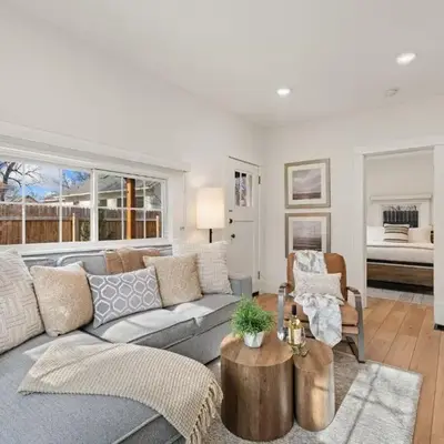 Chic Luxury Retreat in Old Town