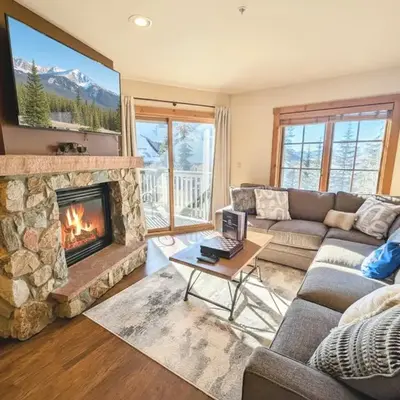 Expedition Station 8616 by SummitCove Lodging