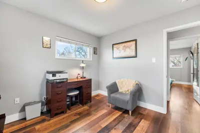 a home office with a desk and a chair at Creekside Family Haven in Arvada