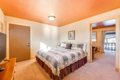 a bedroom with a bed in a room at 3 Mi to Rocky Mtn National Park Estes Park Cabin! in Estes Park