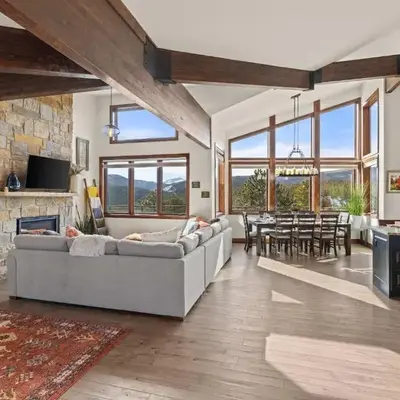 Ridge View Retreat - Panoramic Views and Hot Tub
