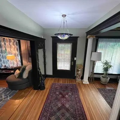 4 BR Luxurious-Gem Mansion in Heart of Denver