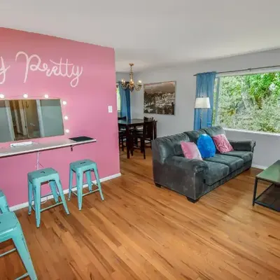 Super Cute Five Bedroom Home in Denver Perfect For Girls Trips