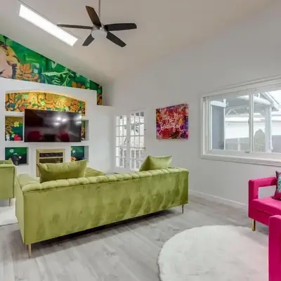 Pop Art Oasis with Karaoke Mini Golf Hot Tub and Pool