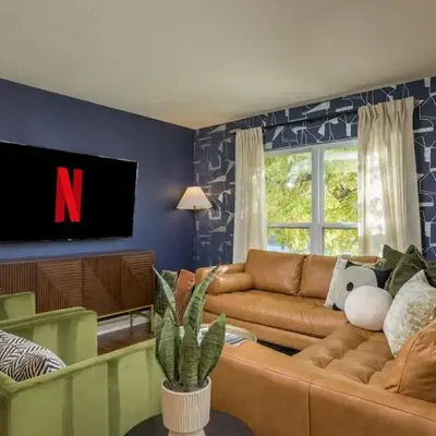 The Ultimate Hangout House