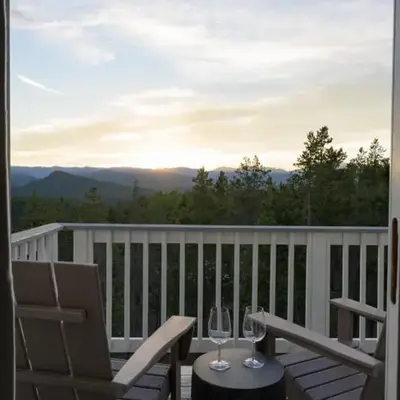 Luxe 4BR Mtn Retreat With Stunning Views Near Ski AndHikes