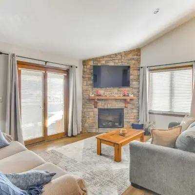 Family-Friendly Retreat with Balcony in Fraser!