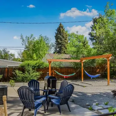 Peaceful retreat in quite neighborhood