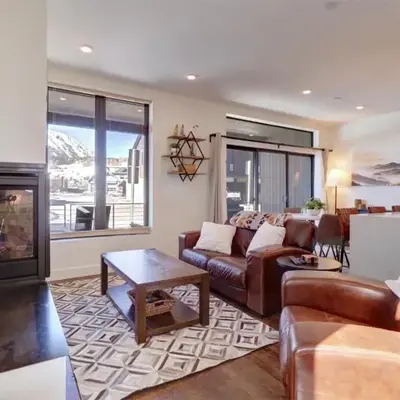 River West 515 condo