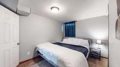 Gallery image of Spacious family home with Hockey Table & Huge Yard Escape in Denver