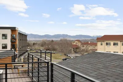 Gallery image of Modern Getaway - Rooftop Mtn Views - Near Regis in Denver