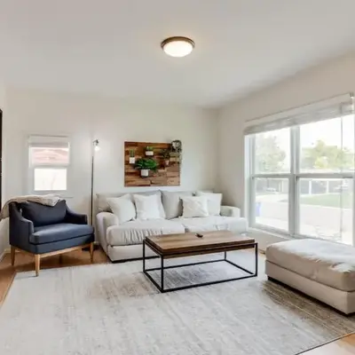 Spacious and Stylish Home With Fast Wifi and Near to Downtown