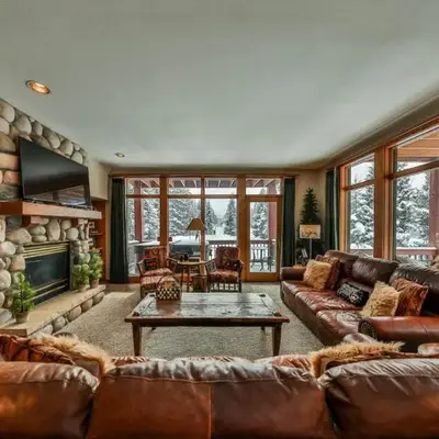 Rocky Mountain Retreat Steps to Slopes with Hot Tub and Spectacular Views