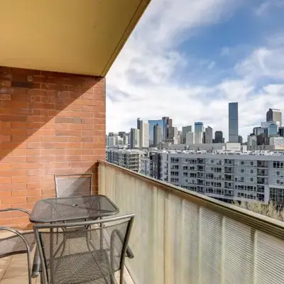 Less Than 1 Mi to Downtown Denver Condo with Pool Access!