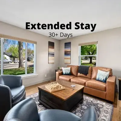 Magnolia Hideaway Pet Friendly with Fireplace