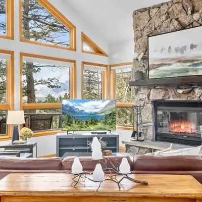 Montane Luxury Vacation Rental at Windcliff home