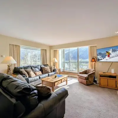 Saints John 2531 by SummitCove Lodging