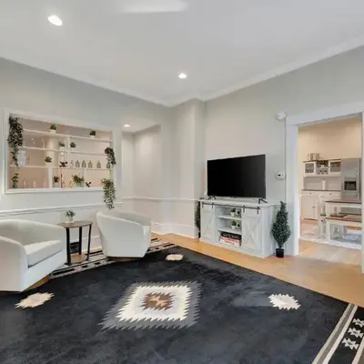 Longmont 2BD Comfort | Outdoor dining + Parking