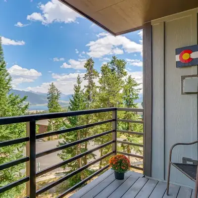 Ski and Adventure Base Mtn-View Silverthorne Condo