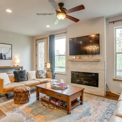 2 Mi to Fraser River Trail Townhome with Hot Tub!