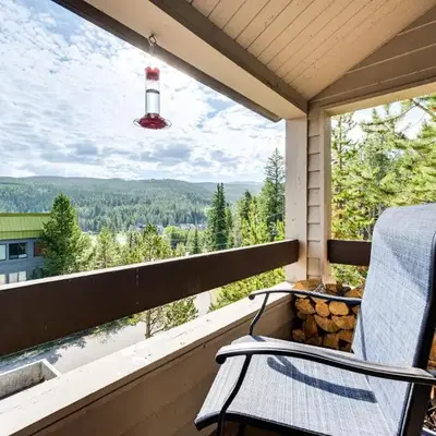 2 Mi to Winter Park Slopes Mtn-View Condo!