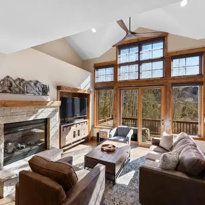 223 Caravelle Drive