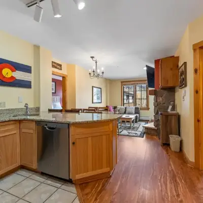 Dakota Lodge 8520