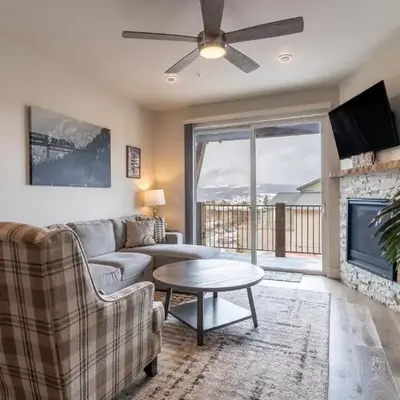 Sail Lofts 303