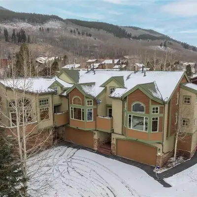 24 Autumn Brook townhouse