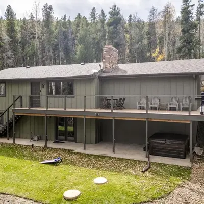 Hot Tub and Game Room Peaceful Retreat in Evergreen