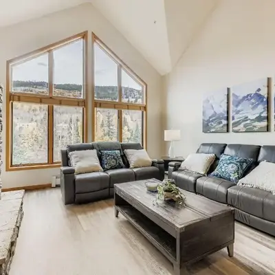 5094 Gateway condo