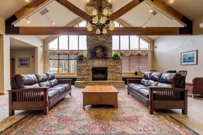 Gallery image of Gateway 5015 in Keystone