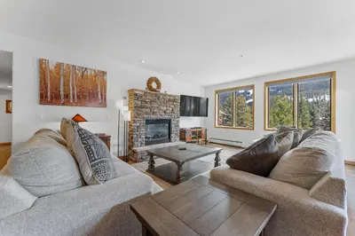 Gallery image of Gateway 5015 in Keystone