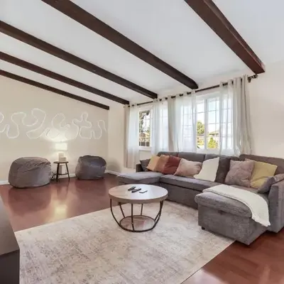 6BD Near DT - BBQ Grill
