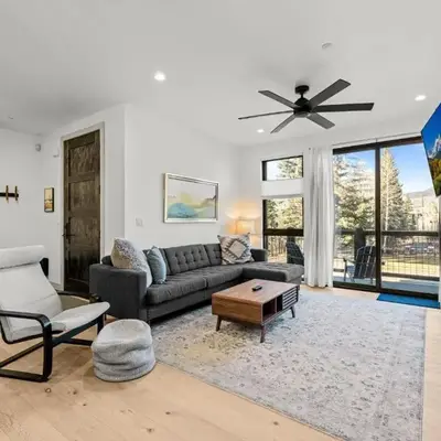 50 East 6th Ave A3