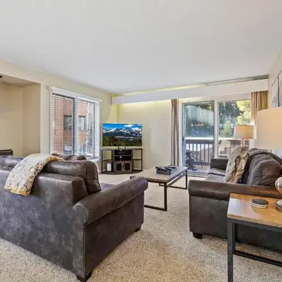 Key Condo Slopeside - Walk to Lifts