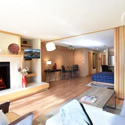 Liftside Condo - Walk to Lifts