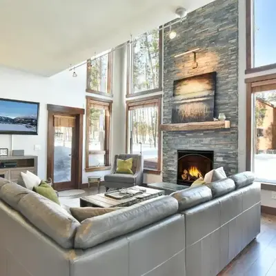 Shekel Haus – Luxury Mountain Retreat w/ Views Hot Tub