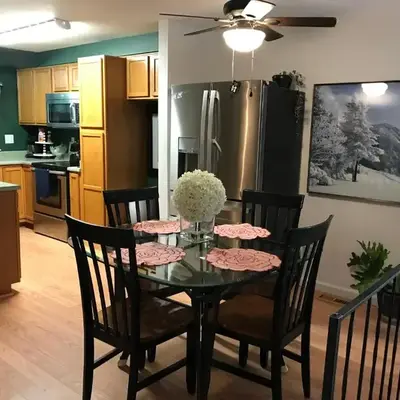 4 Bedroom Vacation House With Pikes Peak view Pet-friendly