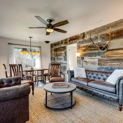 Mtn-View Retreat with Deck and Hot Tub in Estes Park!