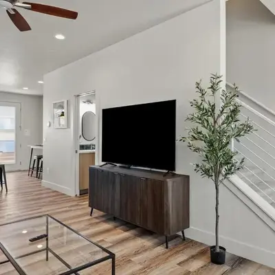 Modern Retreat - Close to Old Town