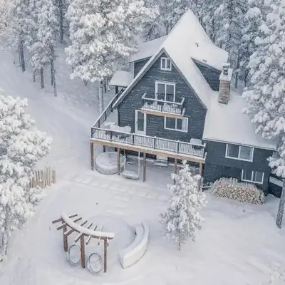 Modern Chalet w Hot Tub