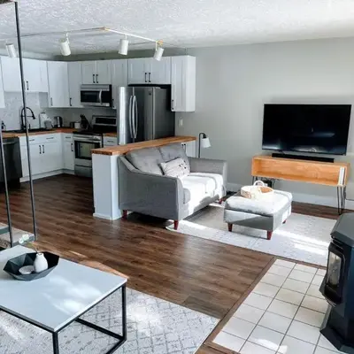 Spacious Dillon Basecamp