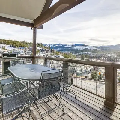 Hot Tub and Amazing Views Luxury Winter Park Haven!